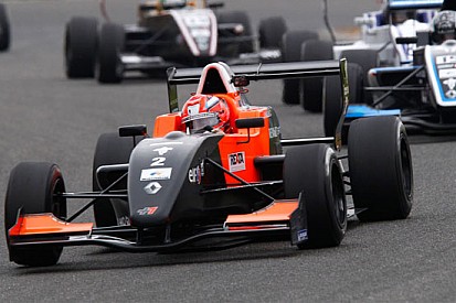 Formazione a quattro punte per la Tech 1 Racing