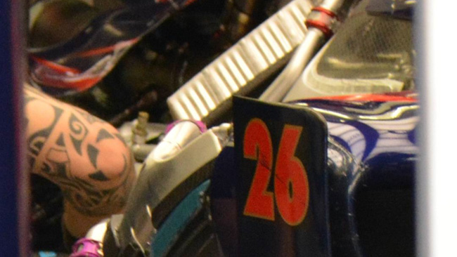 Sono in alto i radiatori olio della Toro Rosso!