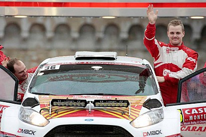 Barrable al Circuit Of Ireland con una Fiesta R5