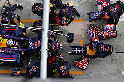 La Red Bull sta verificando l'ala di Ricciardo