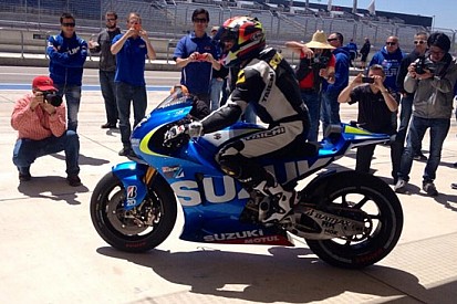 Schwantz si diverte sulla Suzuki MotoGp ad Austin