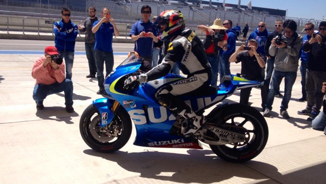 Schwantz si diverte sulla Suzuki MotoGp ad Austin