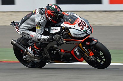 Assen, Gara 1: la bandiera rossa premia Guintoli
