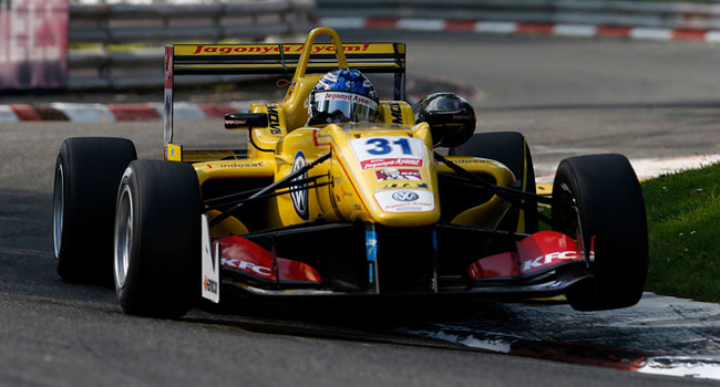 Blomqvist beffa Ocon grazie alla safety car in gara 2