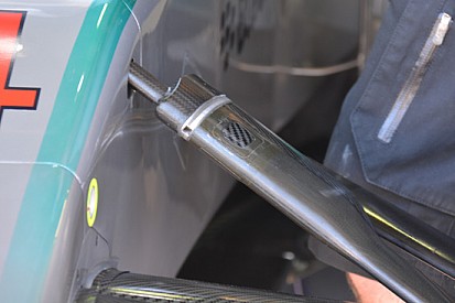 La Mercedes modifica l'altezza della W05 Hybrid