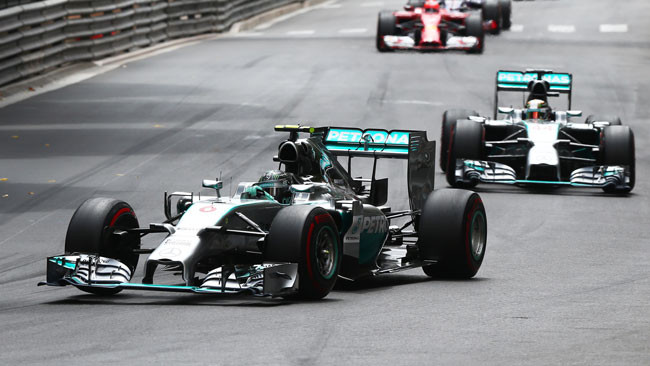Rosberg piega Hamilton nel Principato