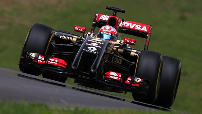 Grosjean parte dalla pit lane: sostituito il cambio