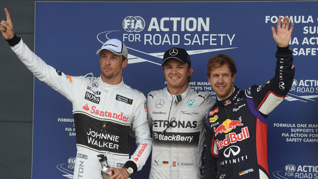 Rosberg arpiona la pole a Silverstone con le slick