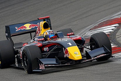 Carlos Sainz jr domina Gara 1