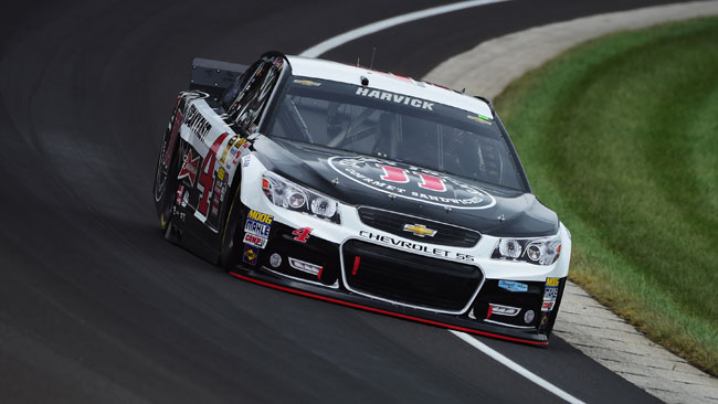 Kevin Harvick domina le qualifiche di Indianapolis