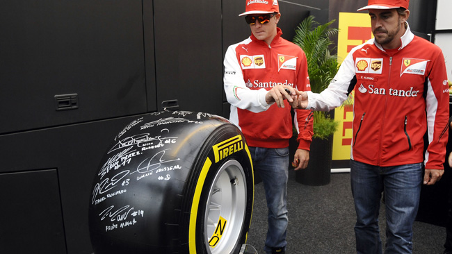 Tutti i piloti hanno firmato la gomma Pirelli PZero