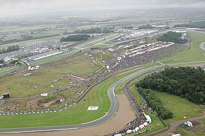 La MotoGp torna a Donington Park nel 2015!
