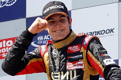 Esteban Ocon debutta all'Hungaroring con la Comtec