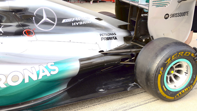 La Mercedes scava la forma delle pance