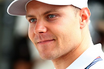 Bottas punta al sorpasso di Alonso e Vettel