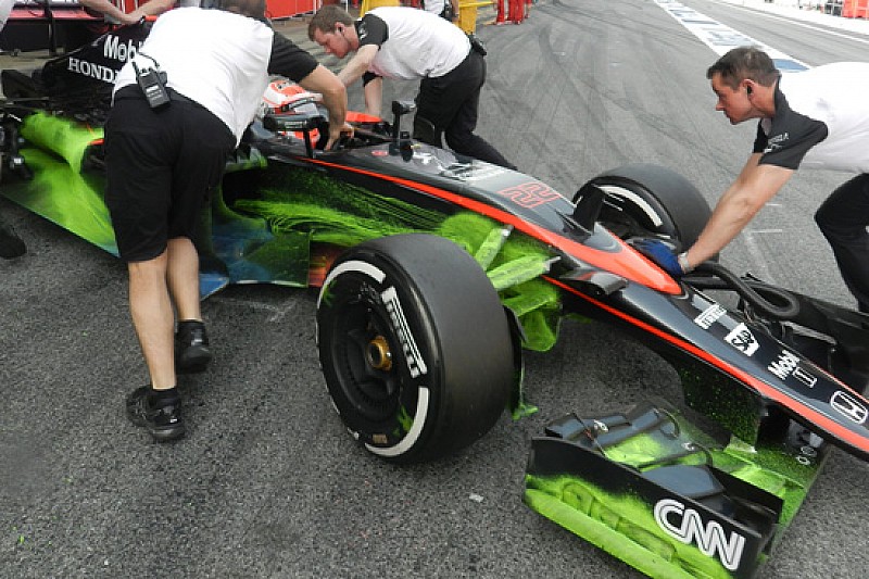 McLaren: prove aerodinamiche con tre colori flow wiz