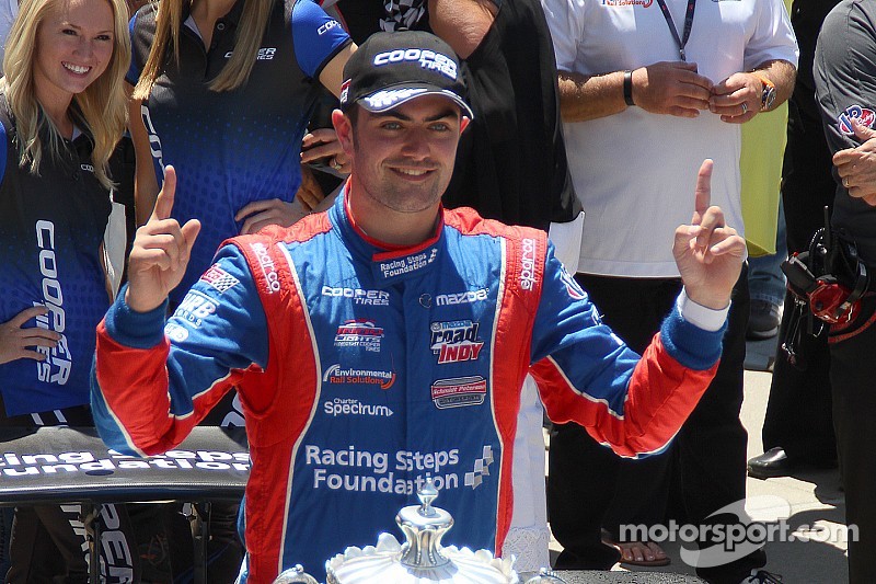 Harvey gana la Freedom 100