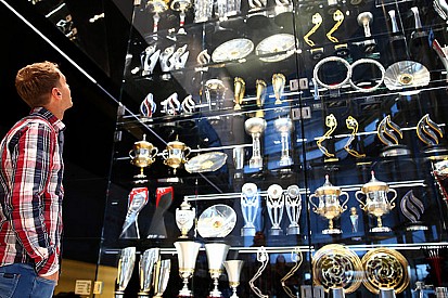 Quatro homens são presos por envolvimento ao roubo dos troféus da Red Bull