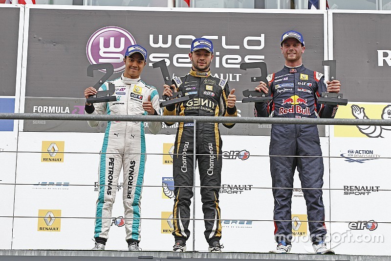 Vaxiviere vence en la primera carrera de Spa