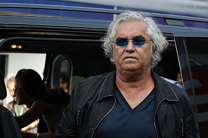 Briatore quer que Fórmula 1 foque na competição