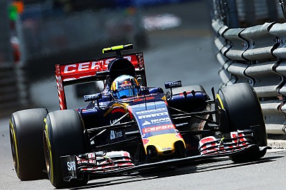 Carlos Sainz Jr. ve un problema en Canadá