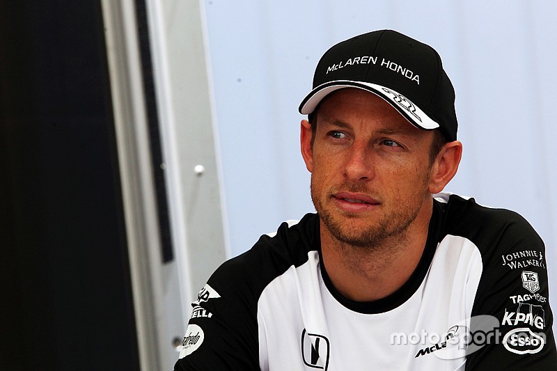 Button advierte por una carrera difícil para McLaren