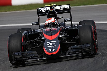 McLaren tenta estrear novo bico na Áustria