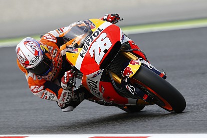 Pedrosa acepta que le falta ser constante
