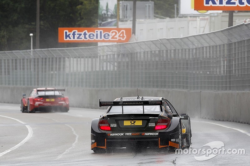 Mercedes dans son jardin sur le Norisring