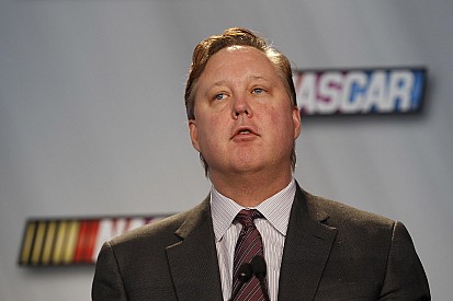 Apresentador de "O Sócio" abre ofensiva contra Donald Trump por festa da NASCAR