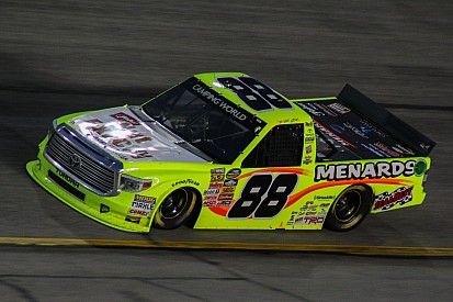 Forte acidente faz prova ser encerrada antes do previsto e Matt Crafton vence na Truck Series