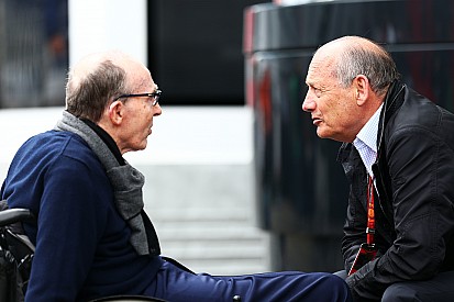 Ron Dennis dice que es imposible ganar el título con un motor cliente