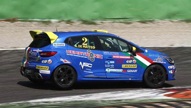 De Matteo festeggia la pole position a Monza