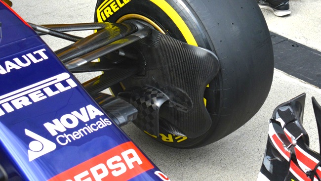 Toro Rosso: la brake duct anteriore tipo McLaren