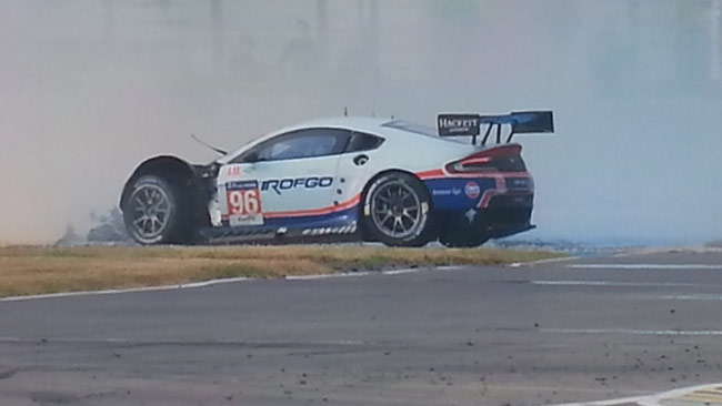 Le Mans, 17° ora: Brutto incidente per Goethe