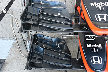 McLaren: due ali con diverse regolazioni dei flap