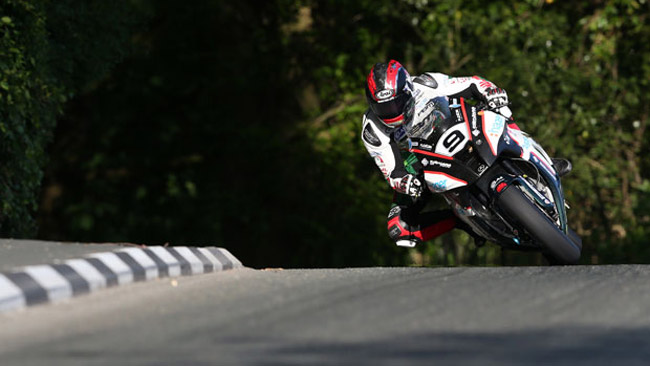 La gara della Superbike viene posticipata a domenica