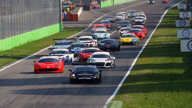 25 equipaggi in pista sui saliscendi del Mugello