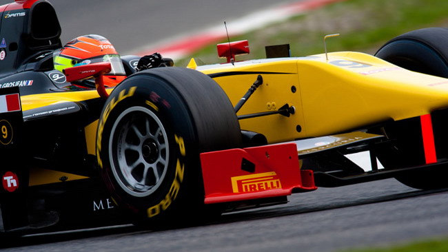 Grosjean soffia la pole a Bird in extremis