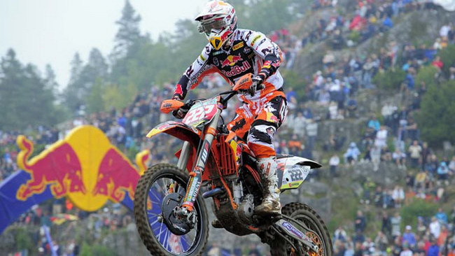 Cairoli torna sul gradino più alto del podio in Svezia