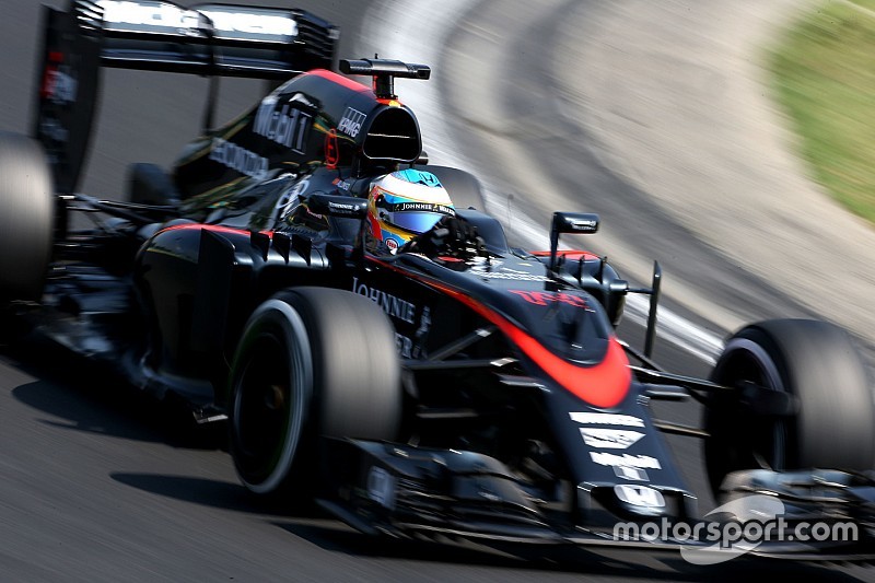 Alonso, qui visait le Top10, a poussé sa voiture pour rien!