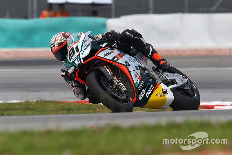 EL3 - Torres mène un triplé Aprilia