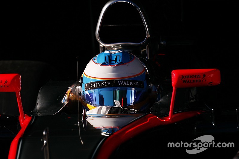 Alonso se siente frustrado por la falta de pruebas, dice Dennis