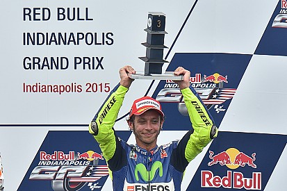 Valentino Rossi é pivô de gafe futebolística na Itália