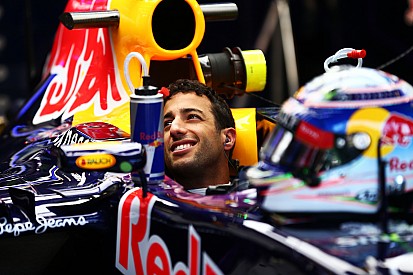 Ricciardo dice que necesita "una mano" para pelear por la victoria