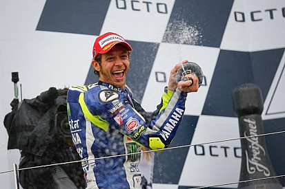 Rossi cuenta que levantó demasiado su ritmo tras el choque de Márquez