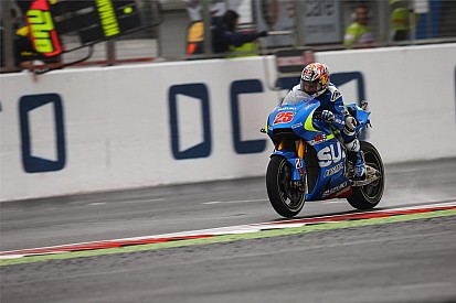 La pioggia di Silverstone non ha spaventato la Suzuki