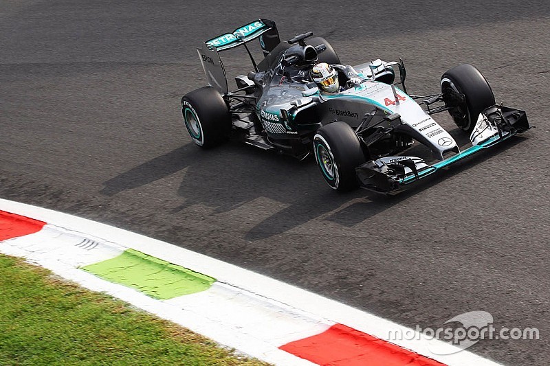 Hamilton vence a Rosberg por 0s021 en la segunda práctica