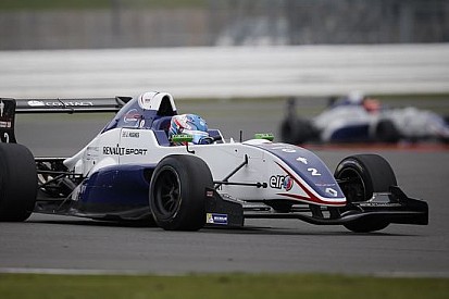 Jake Hughes è subito da record a Silverstone