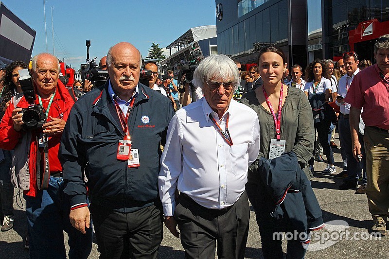 Renzi è a colloquio con Ecclestone nel motorhome FOM